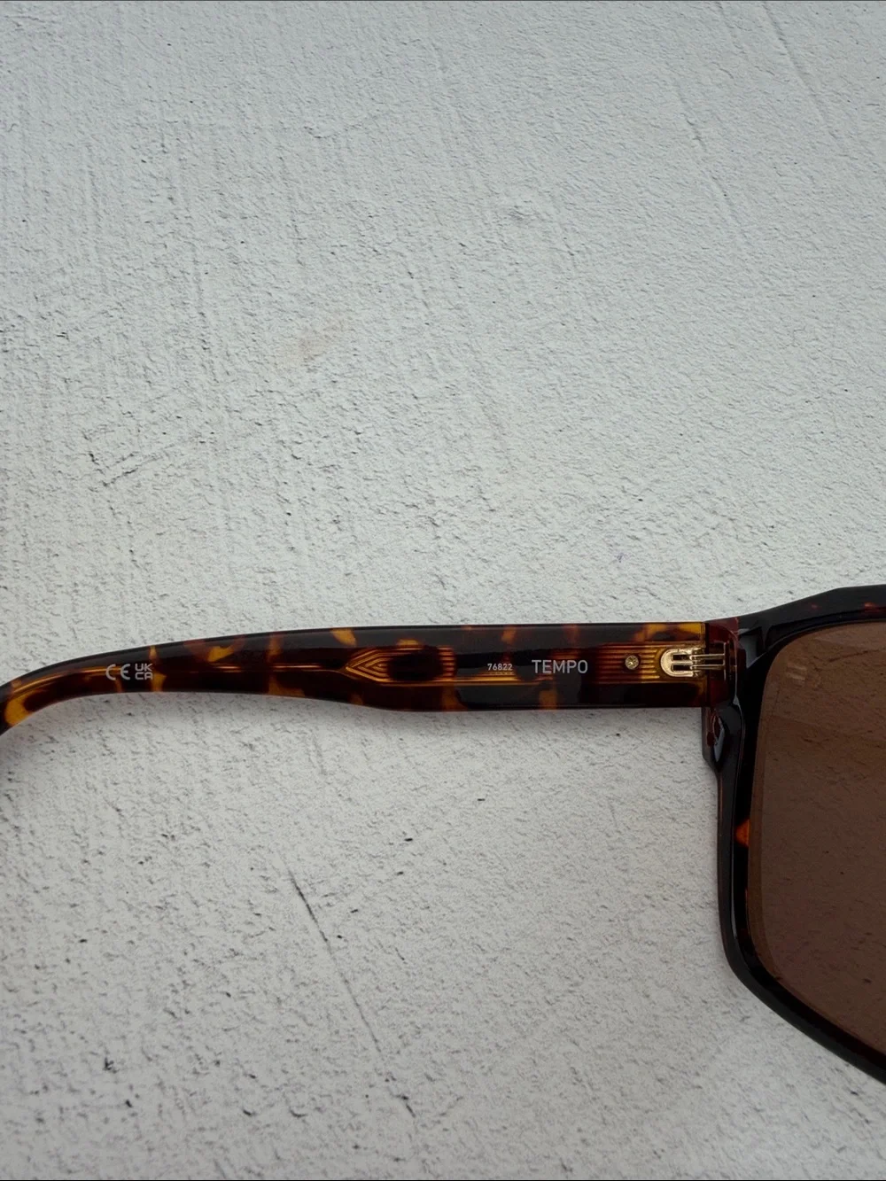 Quay TEMPO Dark Tortoise Frame / Brown Lens